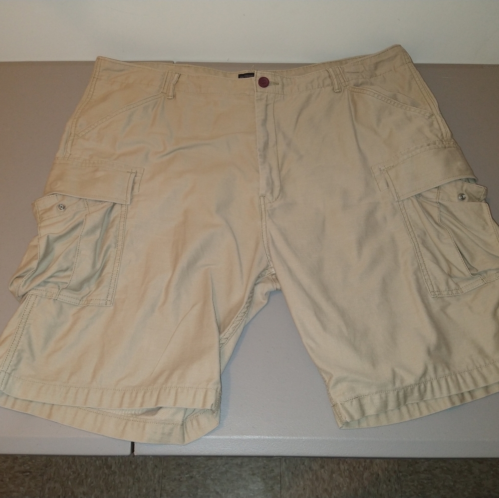 Men's Levi's khaki cargo shorts size 44